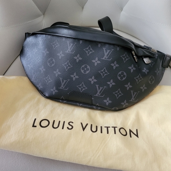 Louis Vuitton Monogram Eclipse Discovery Bumbag PM